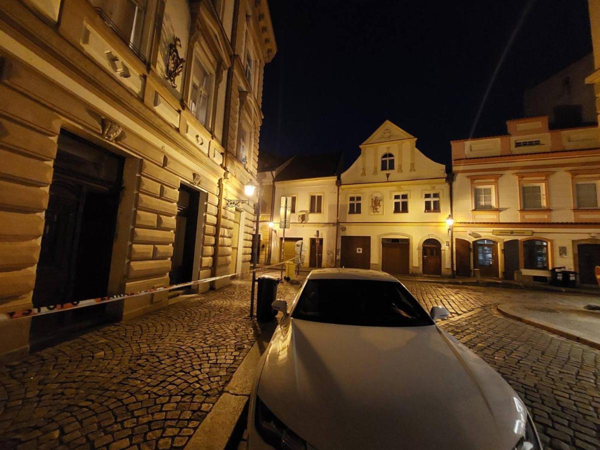 Byt 2+Kk Na Velkem Namesti Hradec Králové Екстериор снимка
